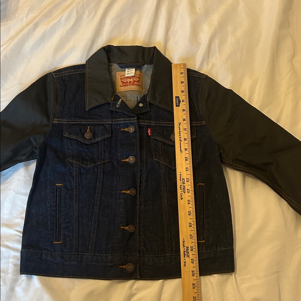 Womens Levi’s Jean and Faux Leather Jacket Medium New Without Tags - Picture 5 of 11